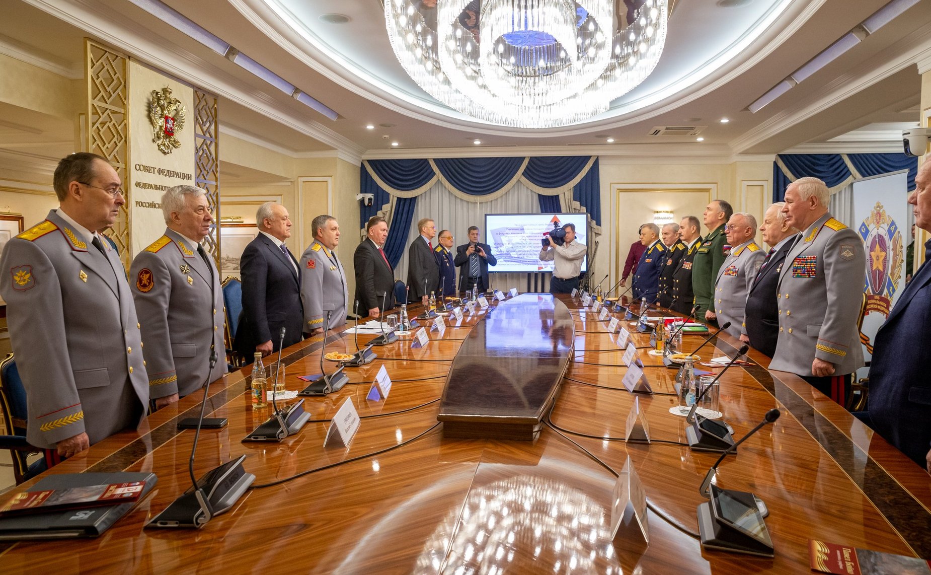 Совместное заседание Комитета СФ по обороне и безопасности и Клуба военачальников РФ и открытие выставки произведений художника-мариниста Павла Бойко