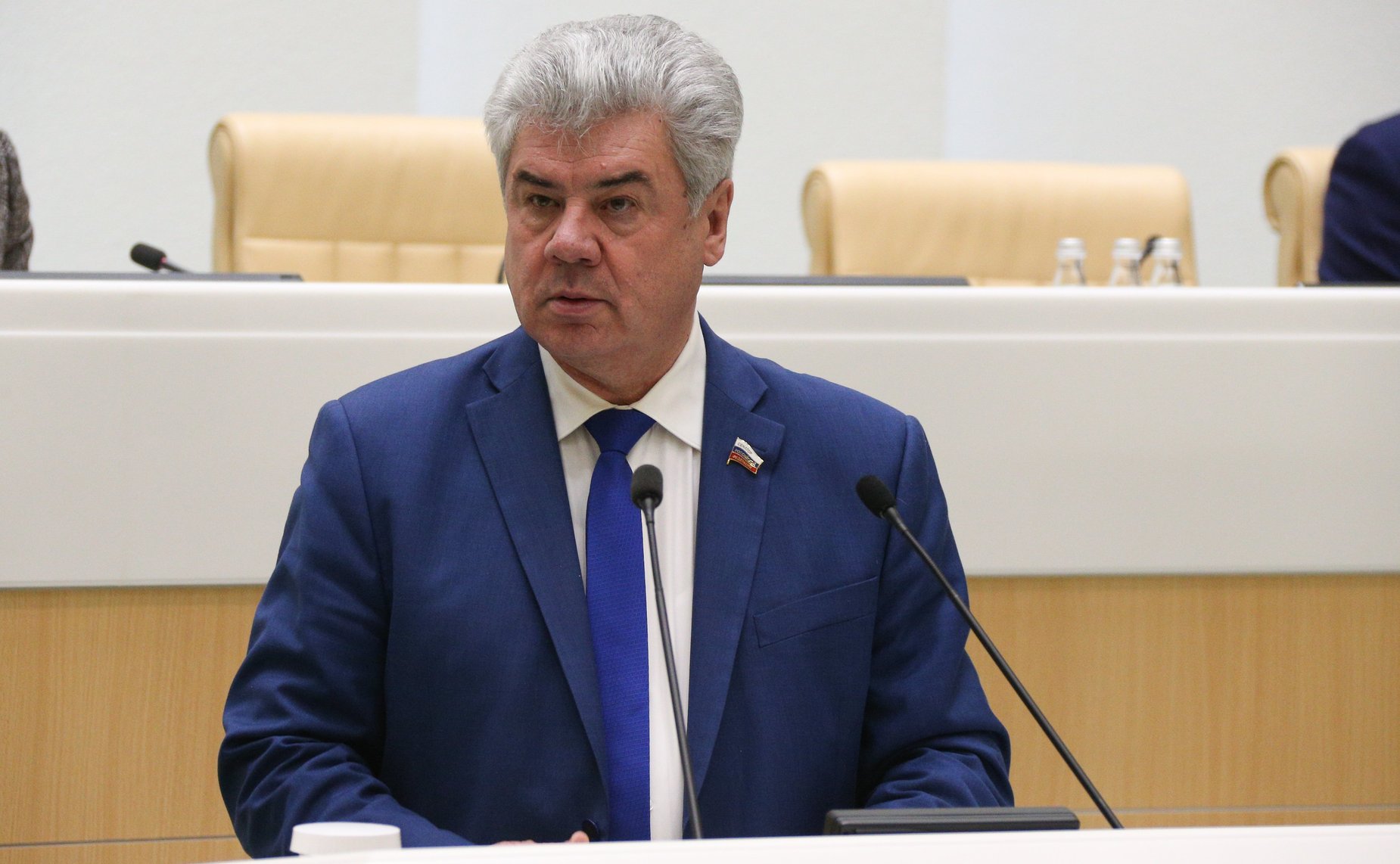 Виктор Бондарев