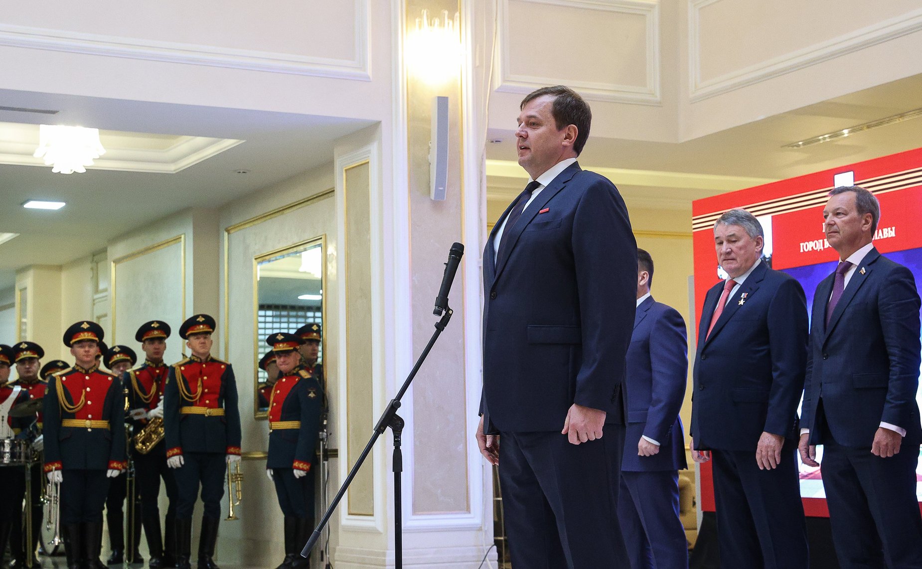 В Совете Федерации прошла торжественная церемония вручения «Мечей Победы» городам воинской славы Мариуполю и Мелитополю