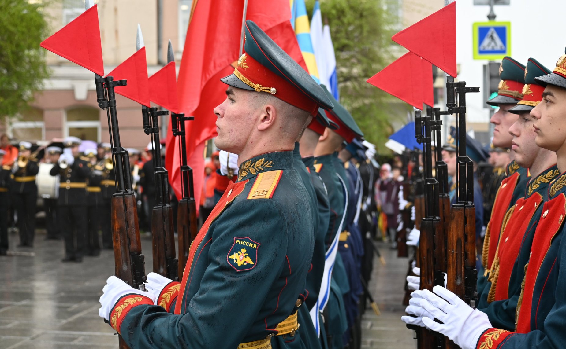 Памятные и торжественные мероприятия, посвящённые празднованию 81-й годовщины Победы в Великой Отечественной войне, прошли во Владивостоке и Артёме
