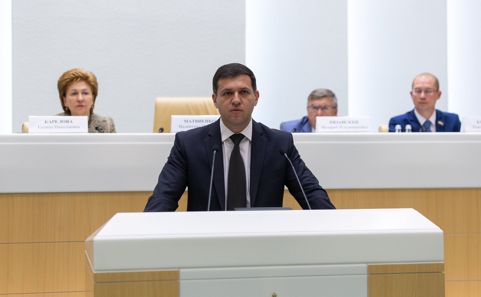 Заседание Палаты молодых законодателей