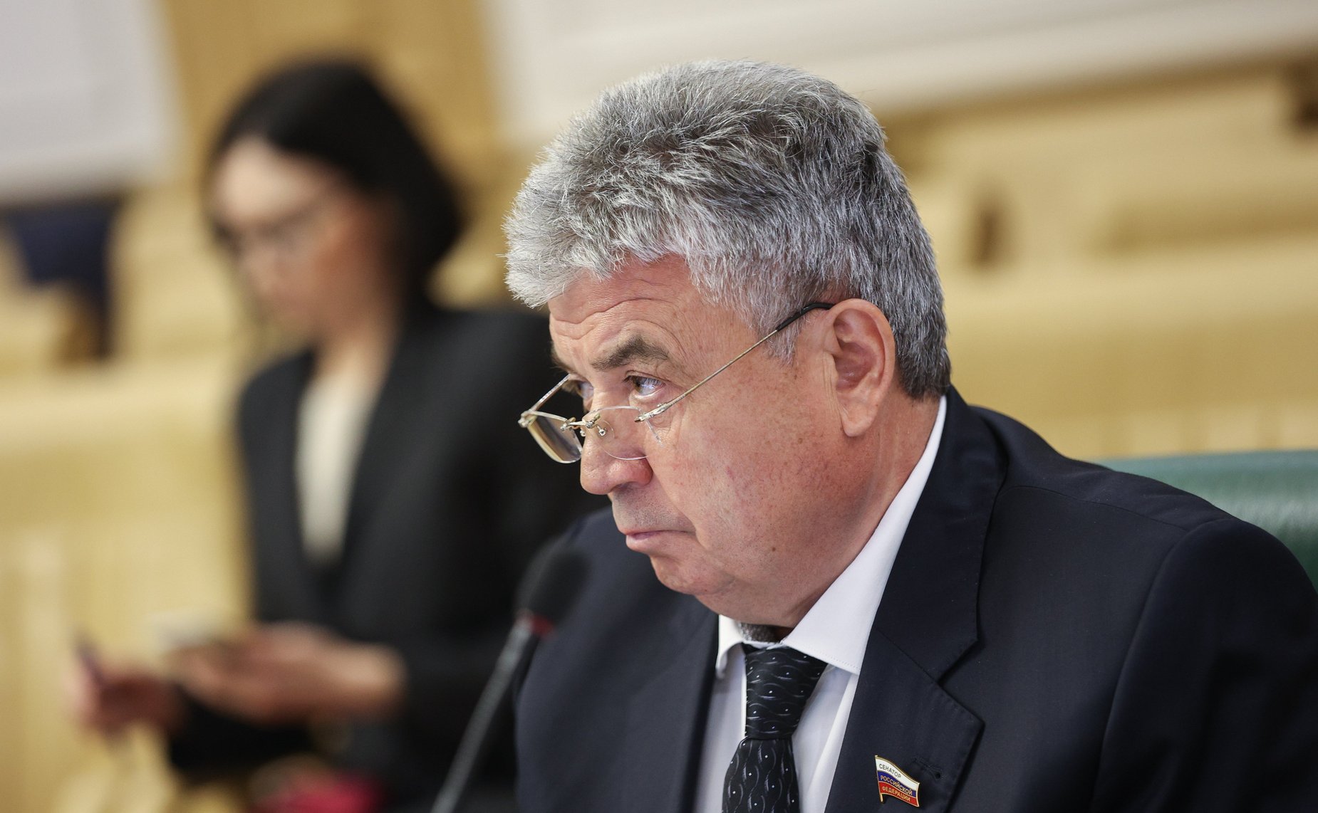 Геннадий Емельянов