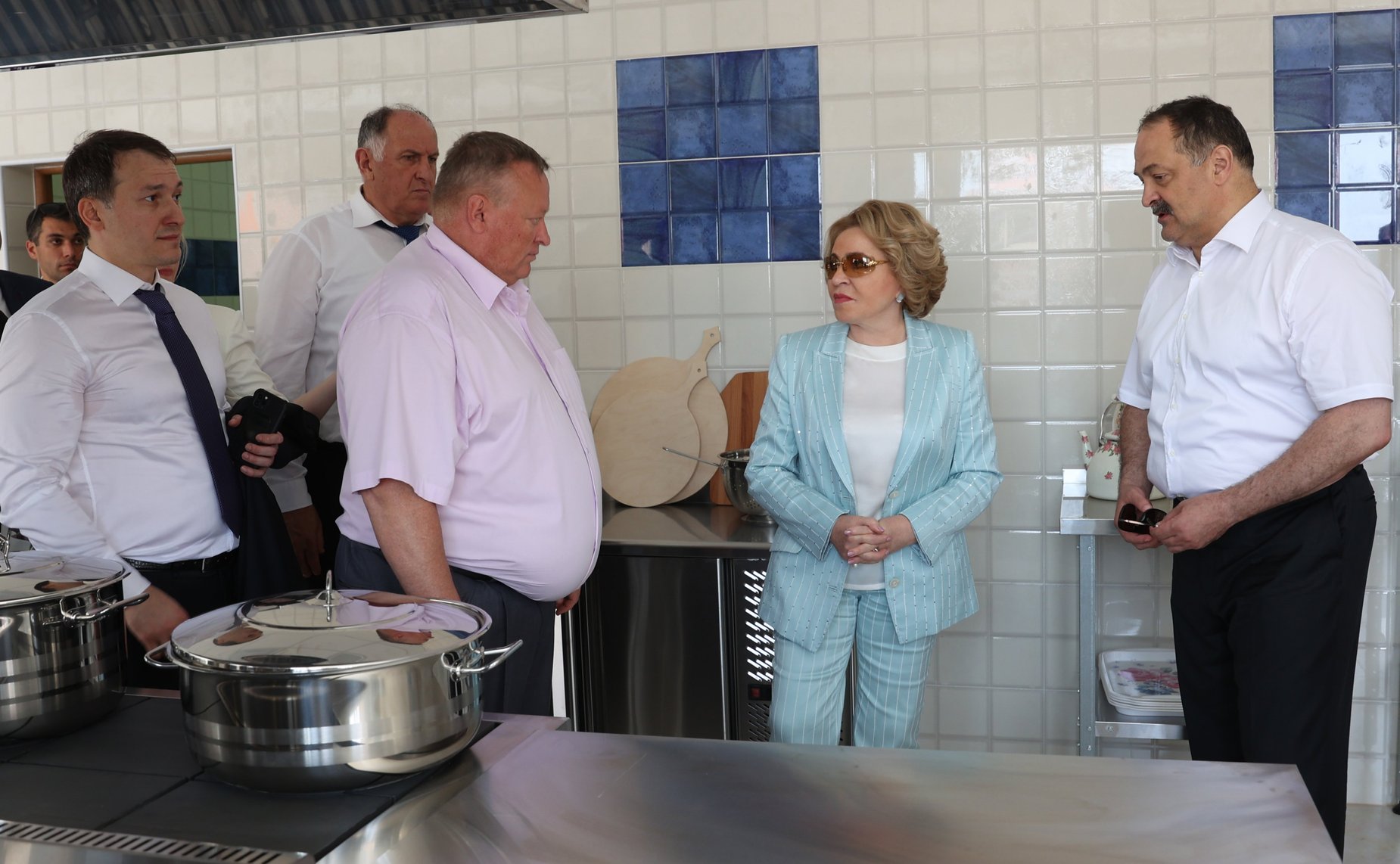 Председатель Совета Федерации Валентина Матвиенко посетила и осмотрела детский сад в Каспийске