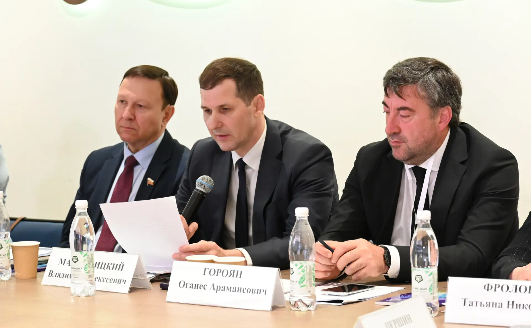 Александр Ролик выступил на расширенном окружном совещании по капитальному ремонту многоквартирных домов субъектов РФ Дальневосточного федерального округа