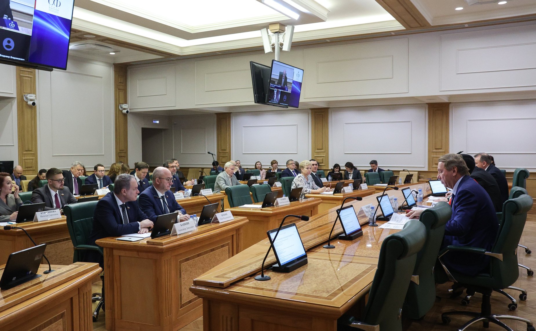 Заседание Комитета СФ по конституционному законодательству и государственному строительству