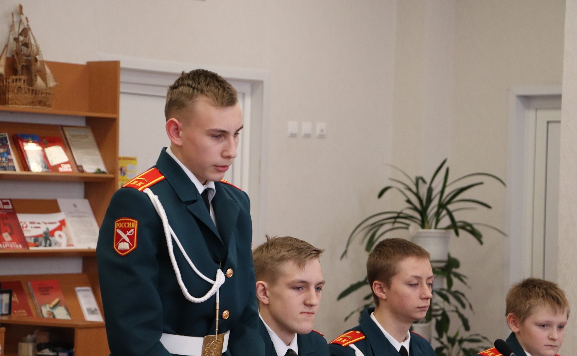 Юрий Воробьев провел урок, посвященный Дню защитника Отечества