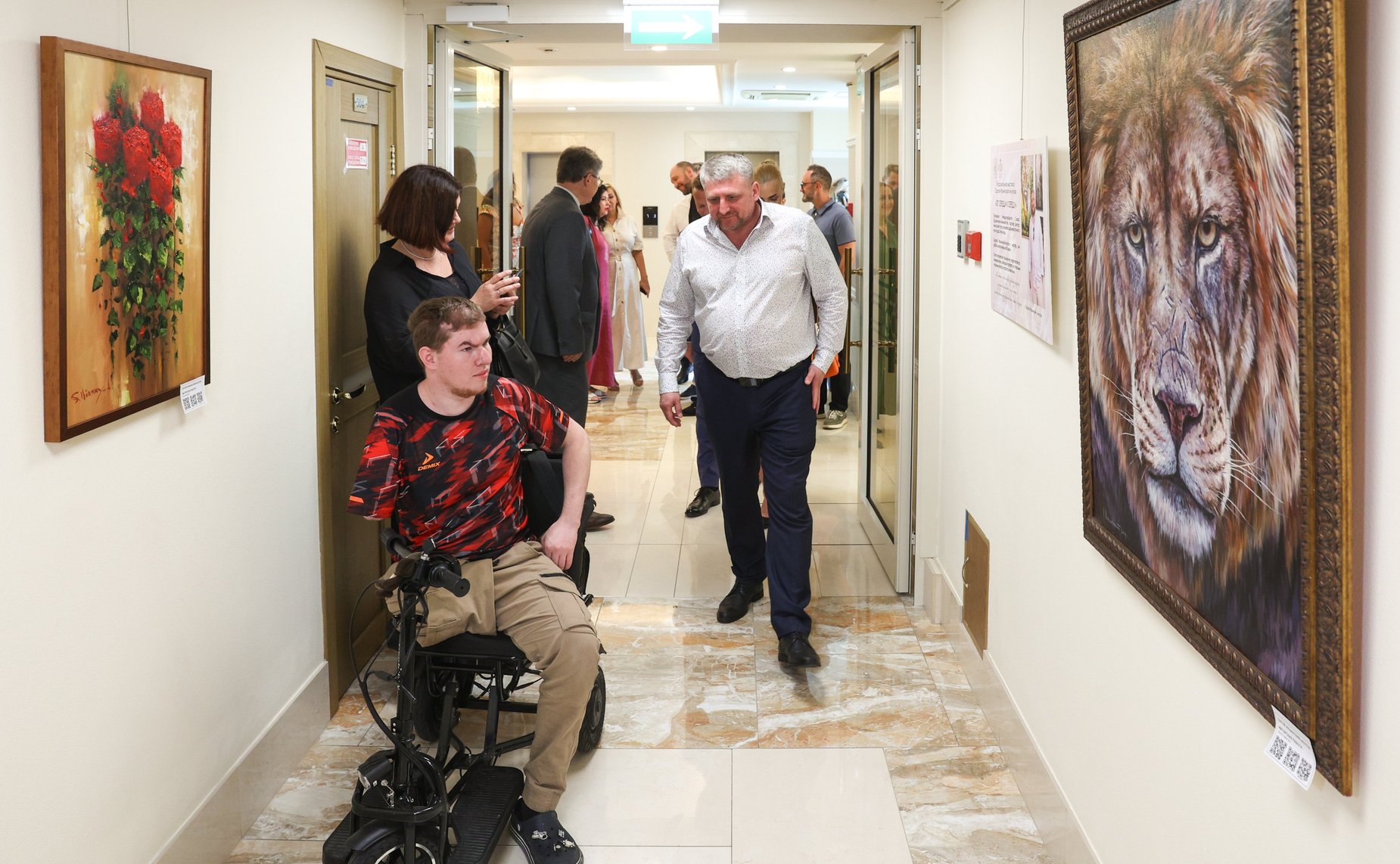 Открытие в Совете Федерации выставки творческих работ президента Международного союза художников-анималистов Сергея Ильинского-Акулова