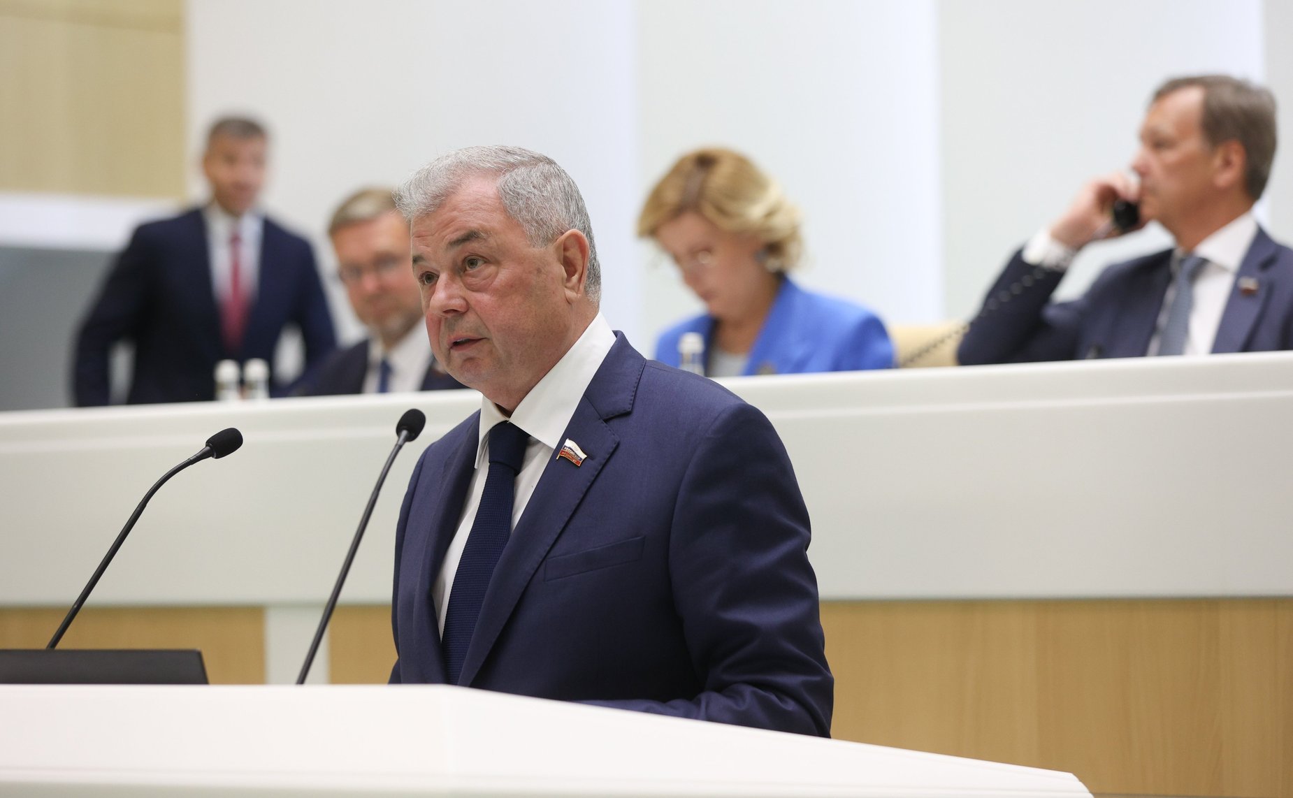 Анатолий Артамонов