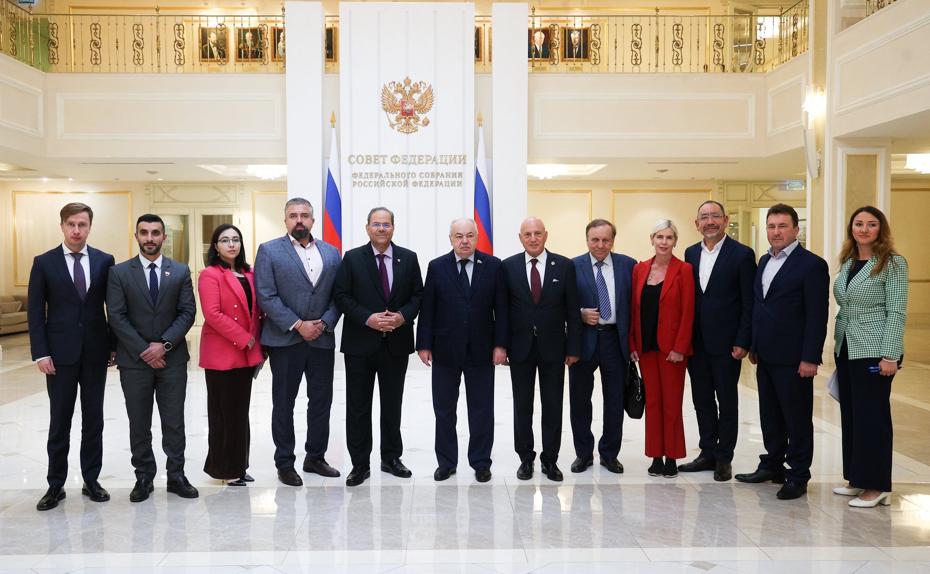 Ильяс Умаханов провел встречу с Чрезвычайным и Полномочным Послом Королевства Бахрейн в РФ Ахмедом Абдулрахманом Махмудом Аль-Саати и Главой Представительства Лиги арабских государств в России Валидом Хамидом Шилтагом