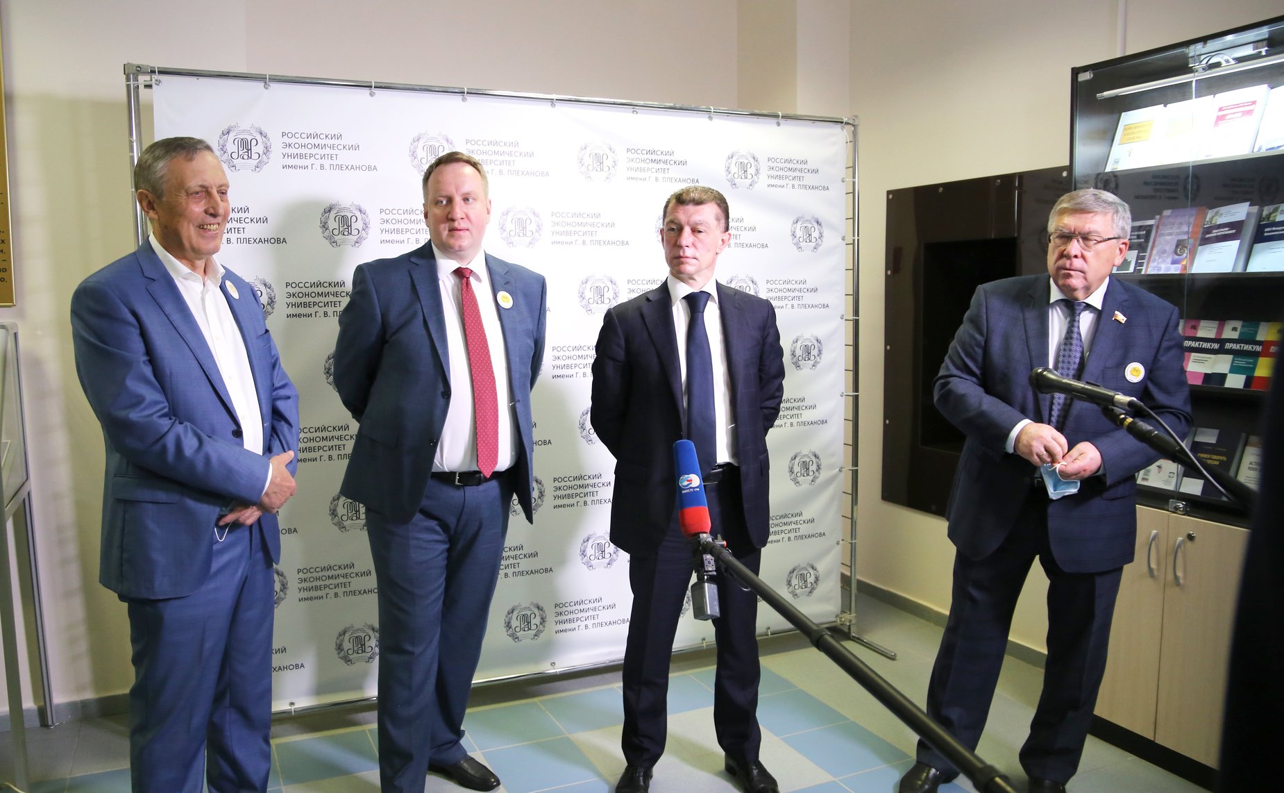 Валерий Рязанский принял участие в открытии финального этапа юбилейного X Всероссийского чемпионата по компьютерному многоборью среди пенсионеров