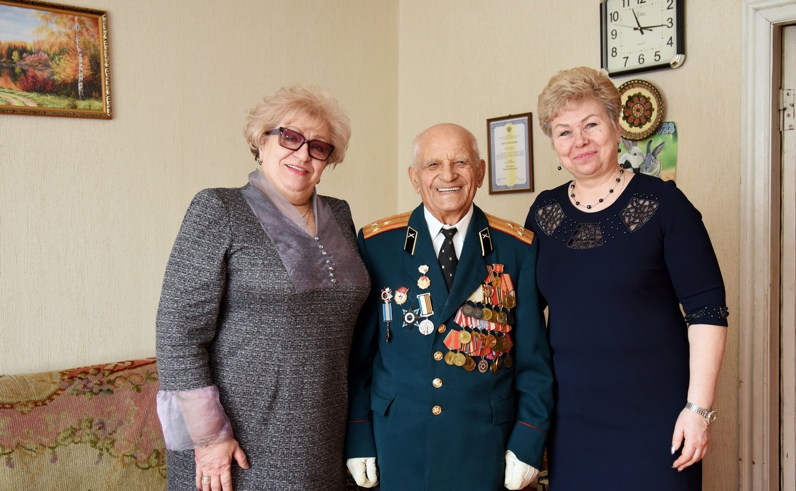 Ольга Бас навестила в Луганской Народной Республике ветерана Великой Отечественной войны