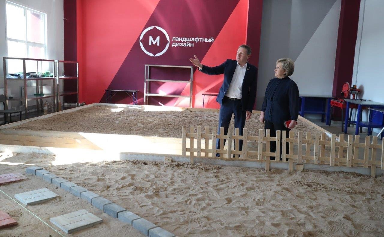 Елена Писарева в рамках региональной недели встретилась со студентами Новгородского агротехнического техникума и Новгородского государственного университета имени Ярослава Мудрого