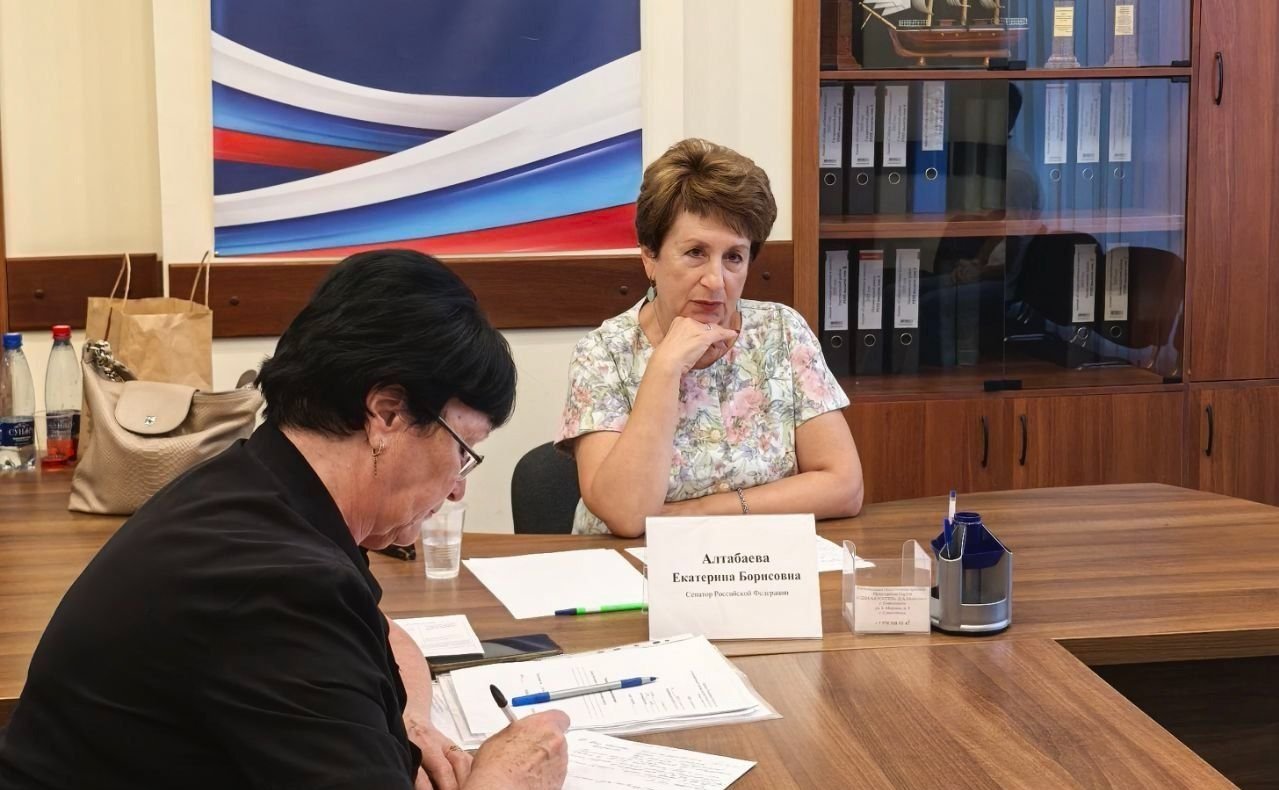 Екатерина Алтабаева провела личный приём граждан в Севастополе