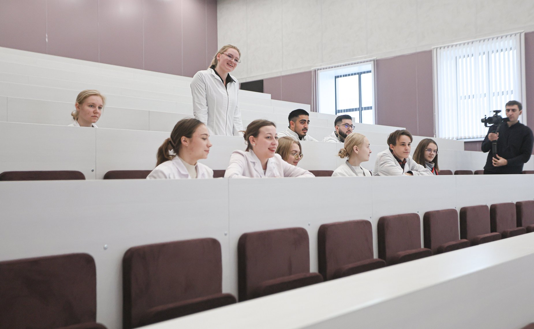 Сенаторы РФ посетили учебно-лабораторный корпус Псковского ГУ