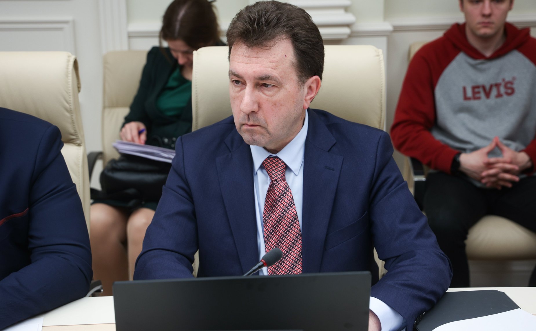 Круглый стол Комиссии СФ по информационной политике и взаимодействия со СМИ на тему «Информация и искусственный интеллект:взаимосвязь, вызовы и угрозы»