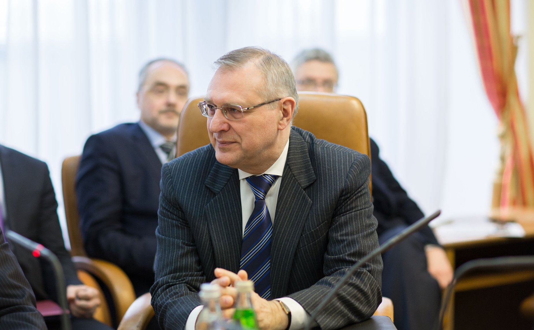 Комитет по межд делам-6