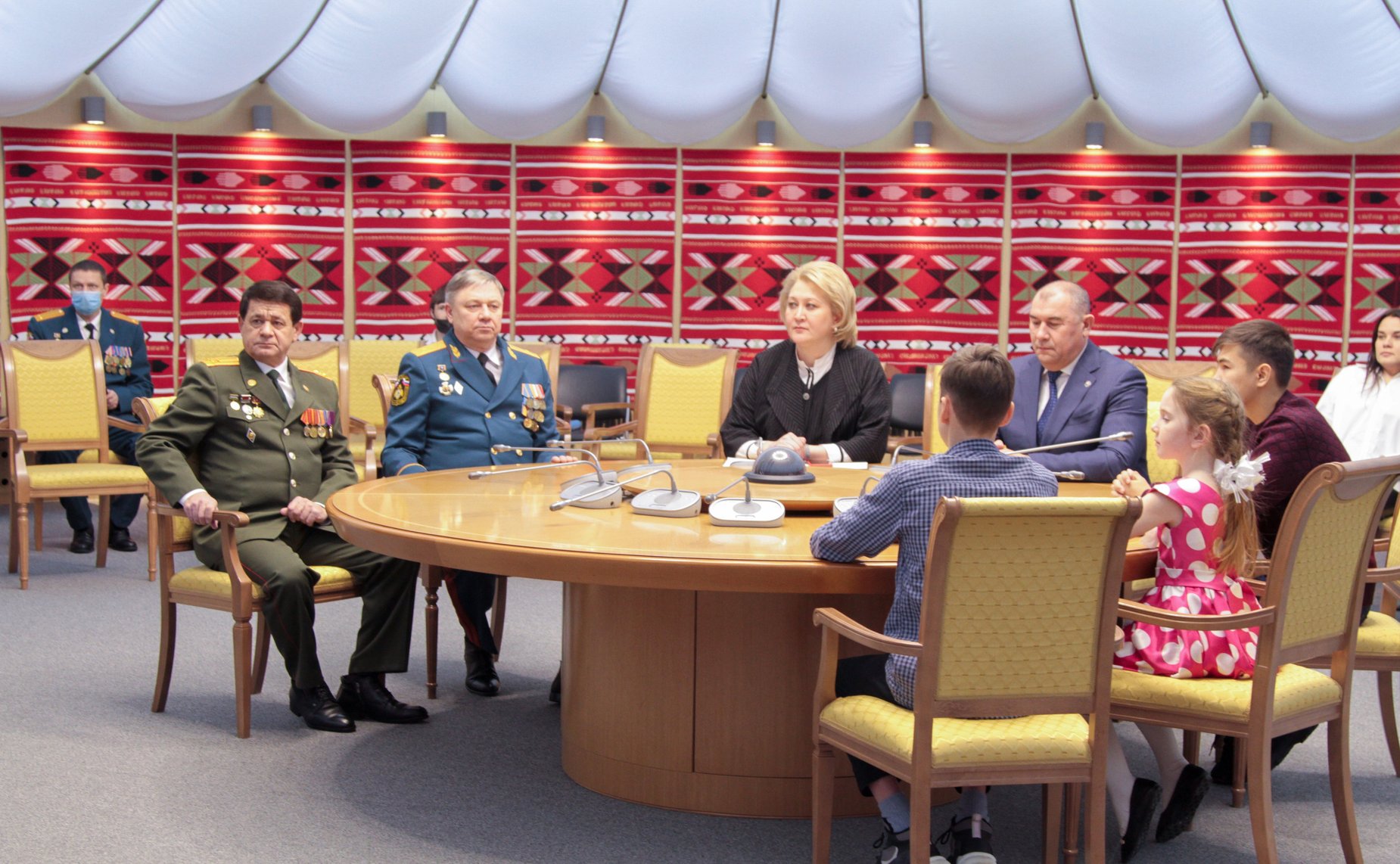 Лилия Гумерова вручила детям-героям из Башкирии медали Совета Федерации «За проявленное мужество»