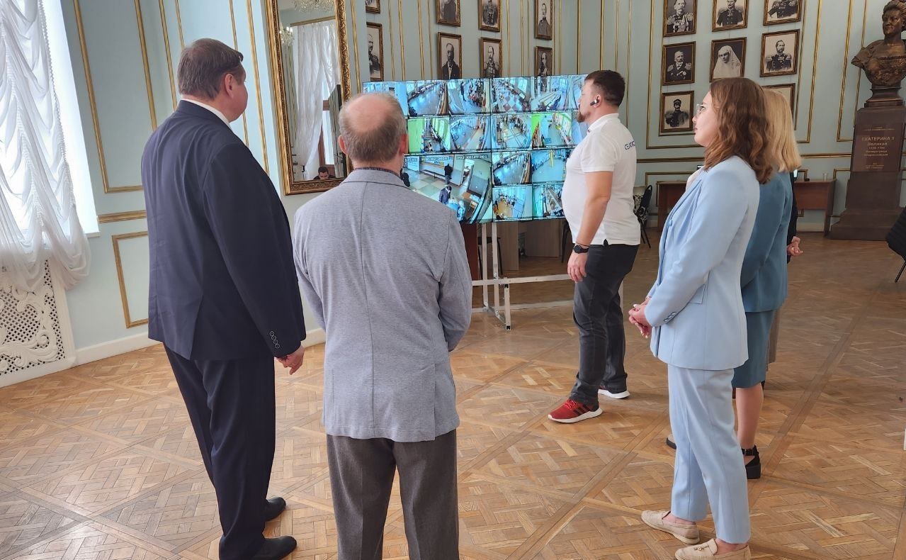 Сергей Колбин в один из дней выборов Президента Российской Федерации посетил штаб Общественного наблюдения Севастополя