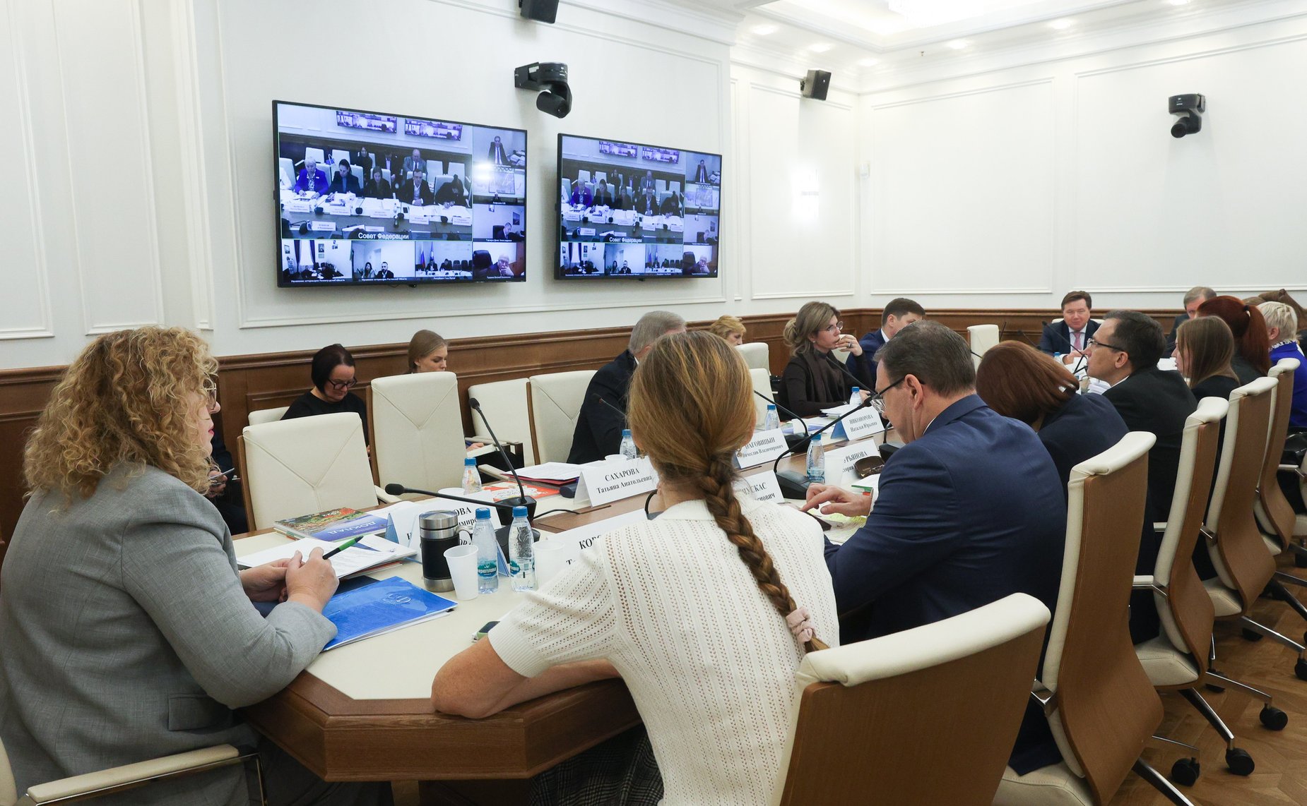 Круглый стол Комитета СФ по аграрно-продовольственной политике и природопользованию на тему «О мониторинге реализации законодательства в области ответственного обращения с животными»