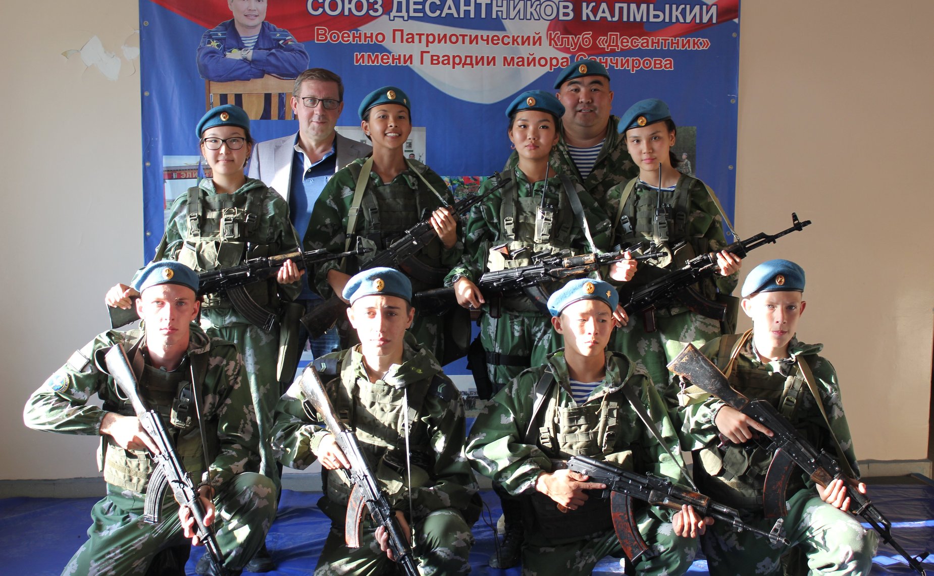 Алексей Майоров встретился с членами Калмыцкого регионального отделения Всероссийского военно-патриотического общественного движения «Юнармия»