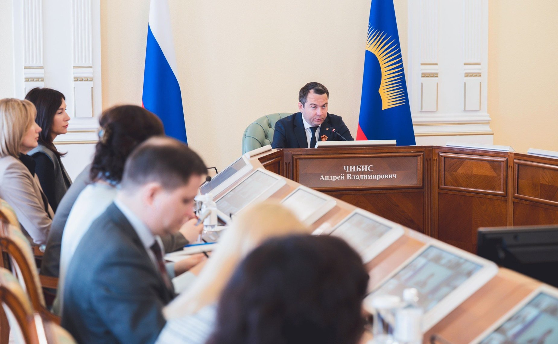 Татьяна Сахарова и Елена Дягилева приняли участие в оперативном совещании правительства Мурманской области