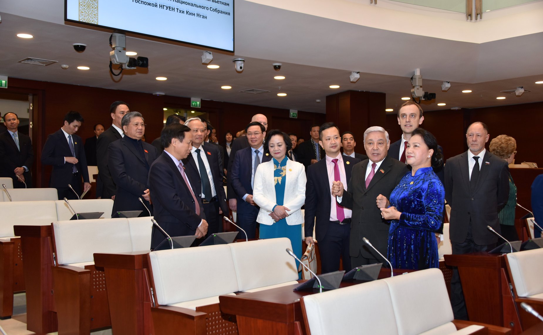 В. Абрамов принял участие во встрече с членами делегации Национального собрания Вьетнама