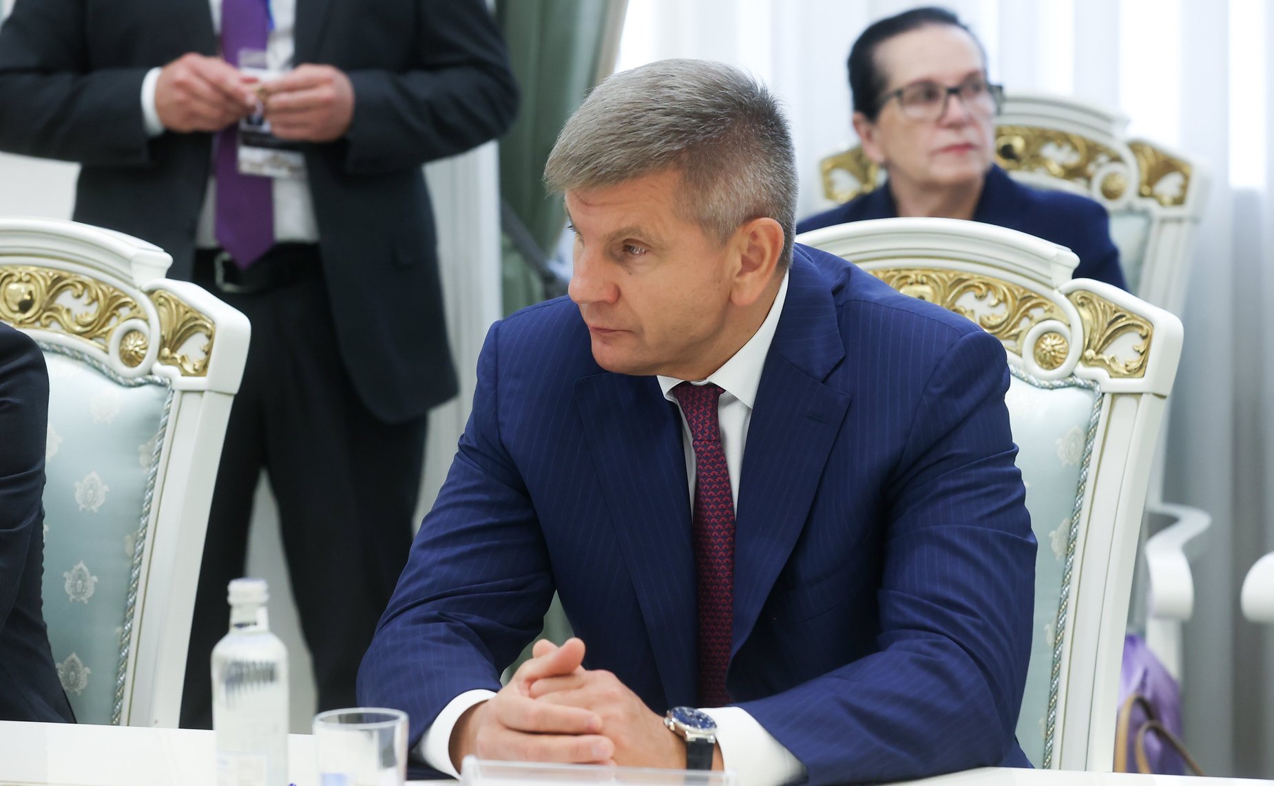 Геннадий Голов