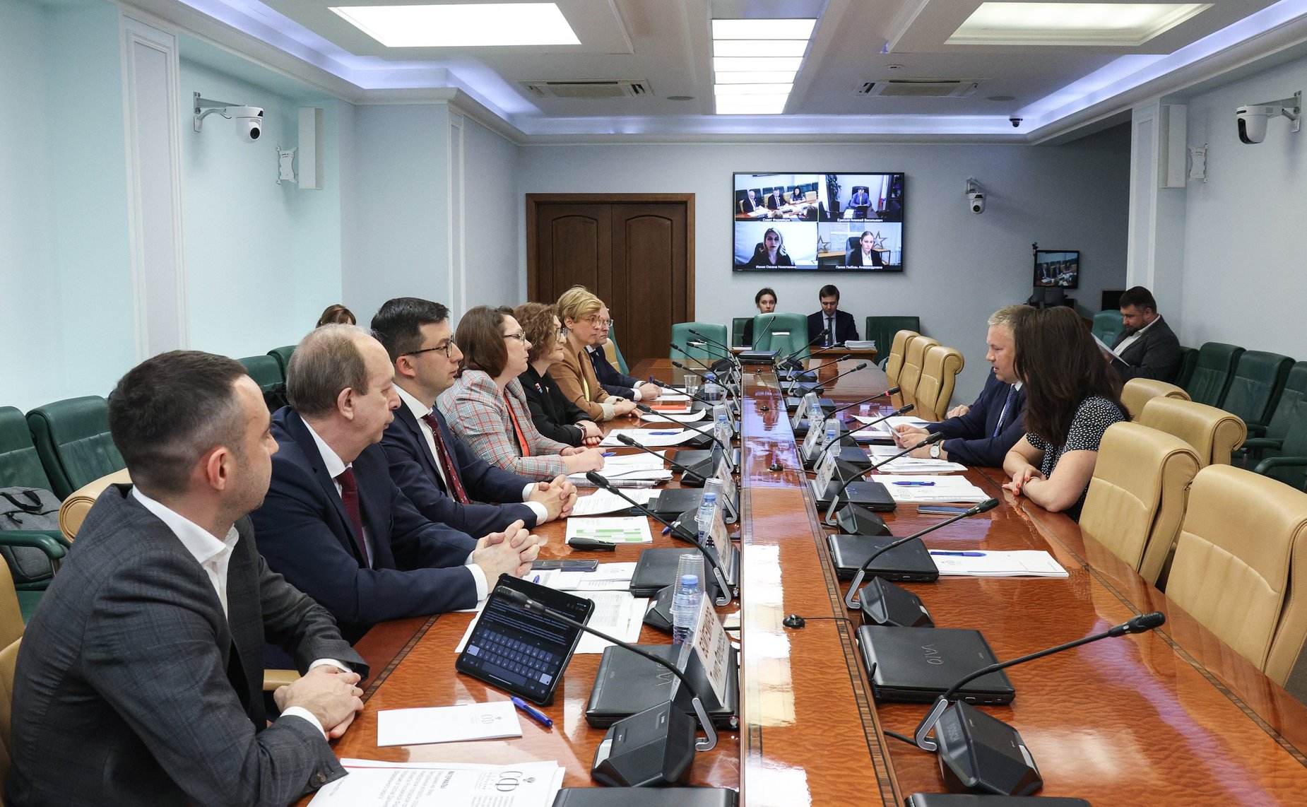 Совещание на тему «Актуальные вопросы создания комфортной городской среды в субъектах, входящих в состав ДФО»