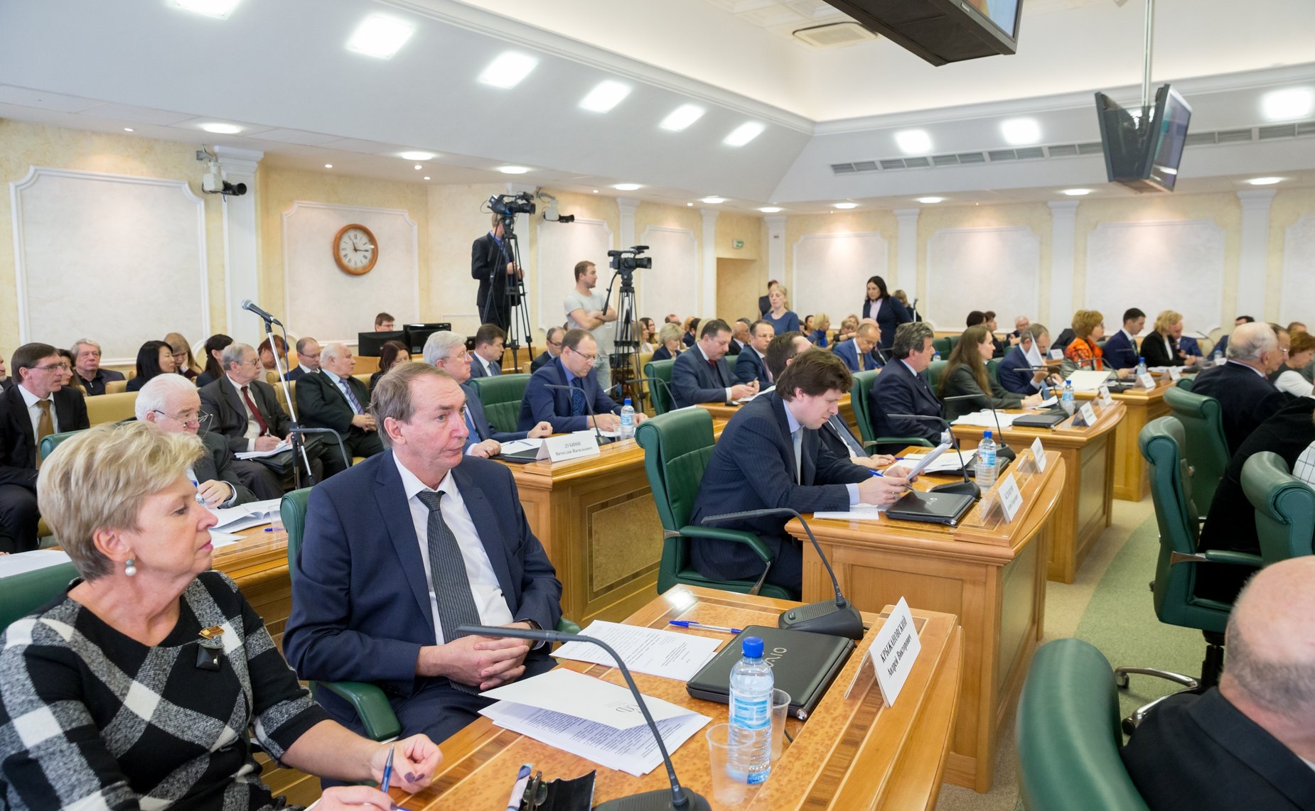 Парламентские слушания на тему «О правовых и организационных аспектах обеспечения здорового питания детей дошкольного и школьного возраста Российской Федерации»