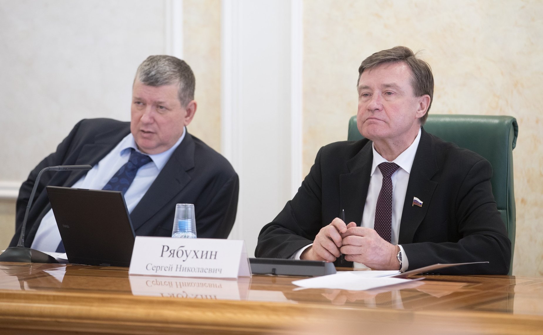 Е. Бушмин и С. Рябухин