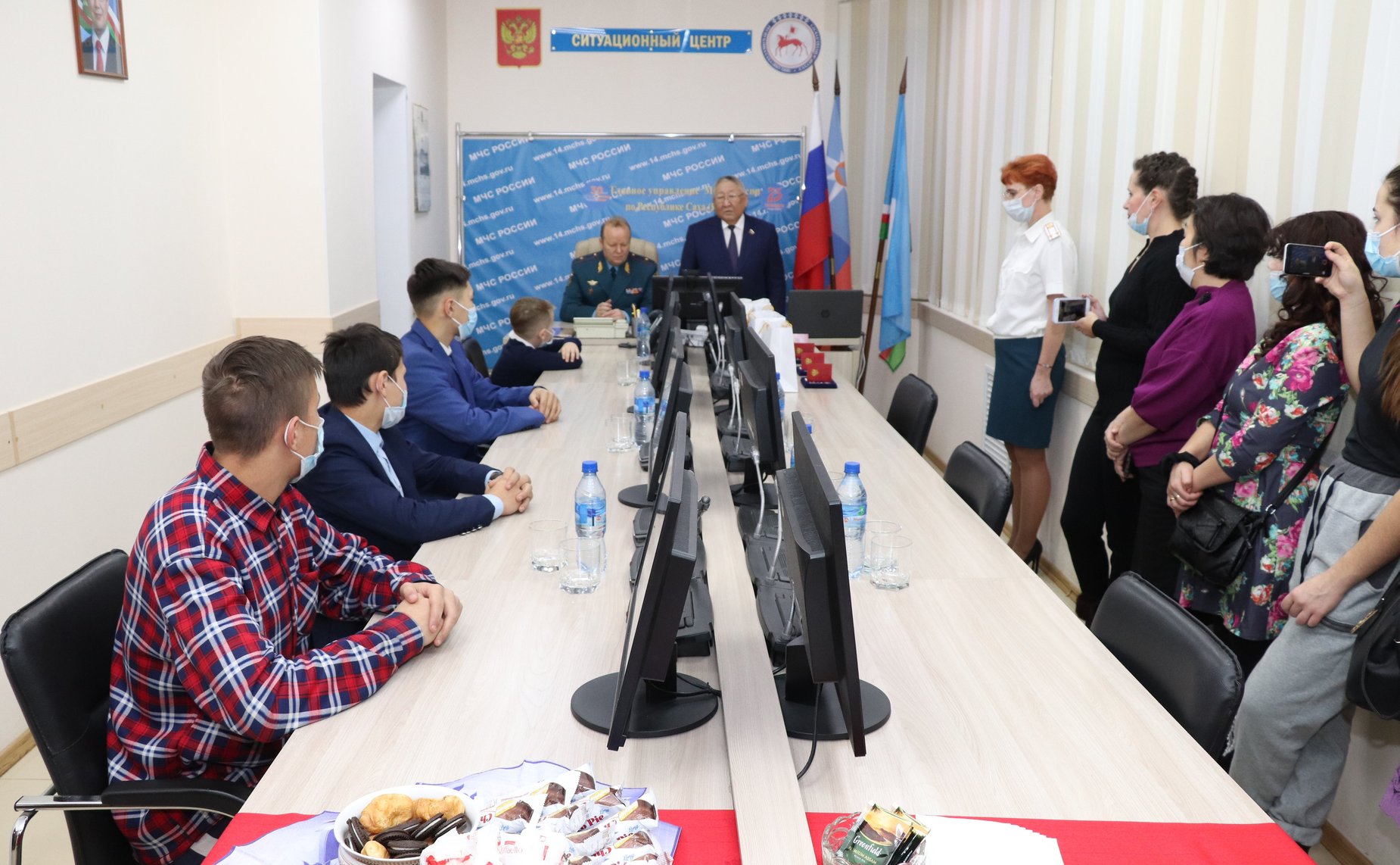 Егор Борисов вручили детям-героям памятные медали Совета Федерации «За проявленное мужество»