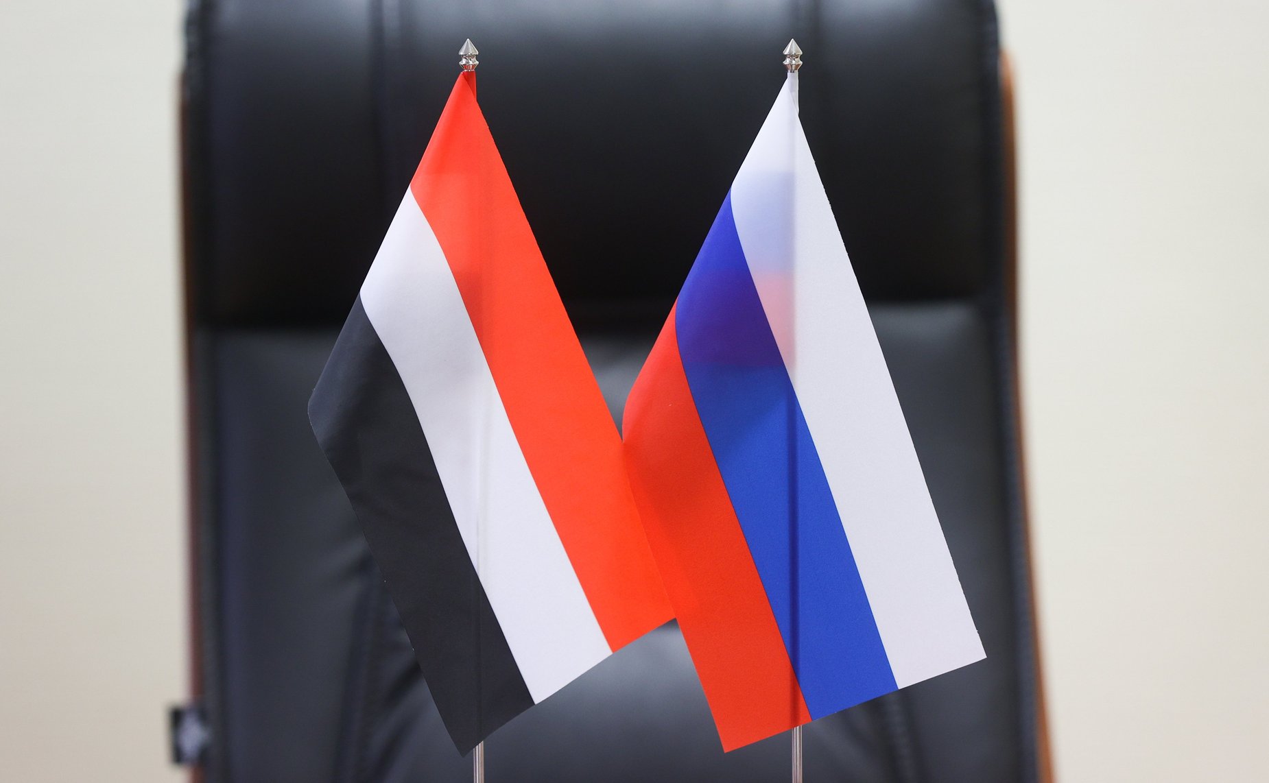 Ильяс Умаханов провел встречу с Чрезвычайным и Полномочным Послом Йеменской Республики в Российской Федерации