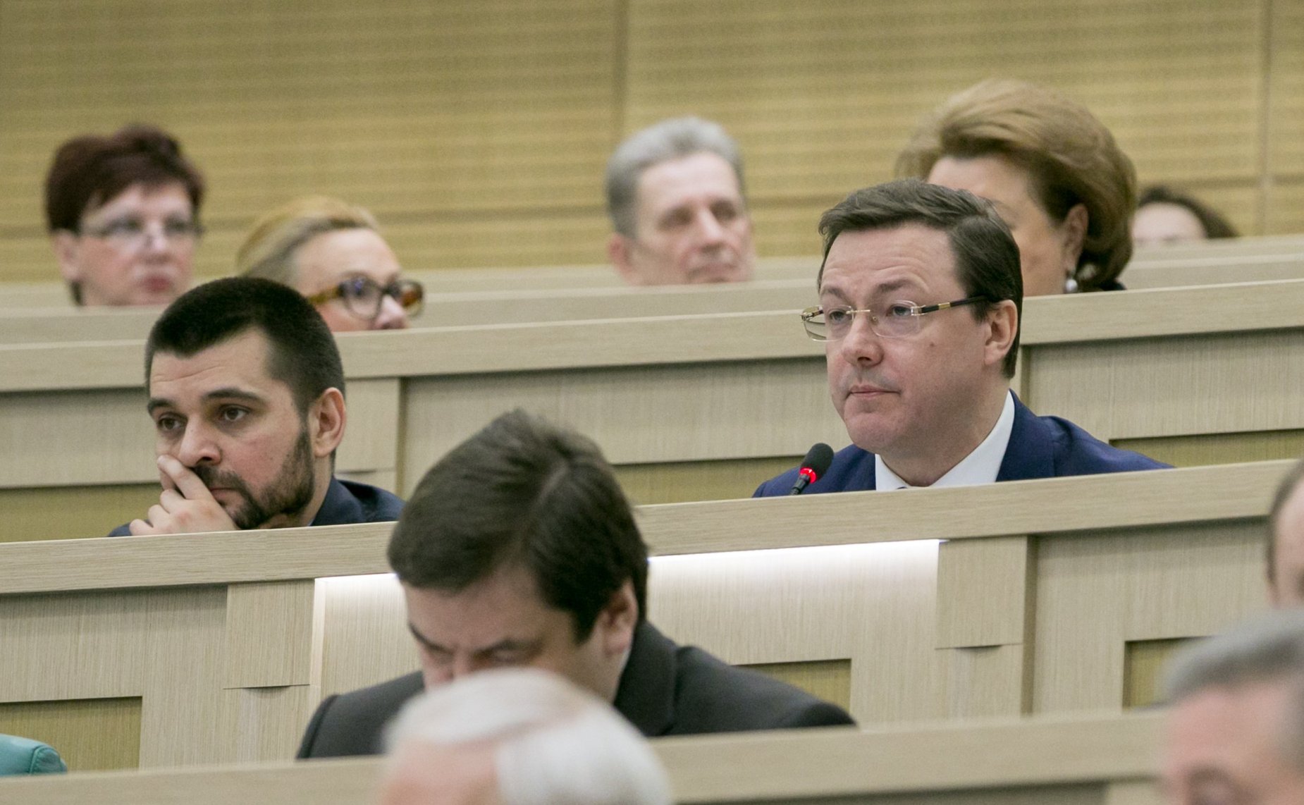 Д. Азаров на 387-м заседании СФ