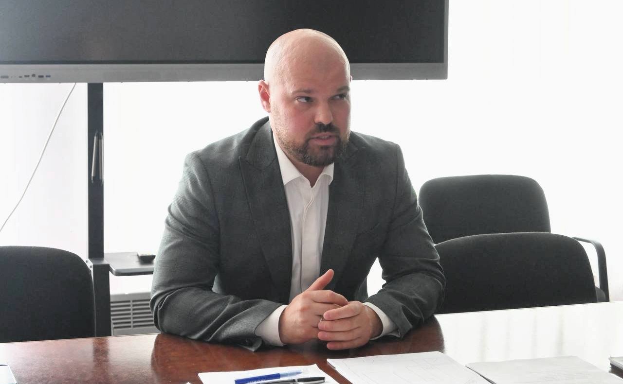 Айрат Гибатдинов посетил ключевые образовательные организации воссоединённых регионов