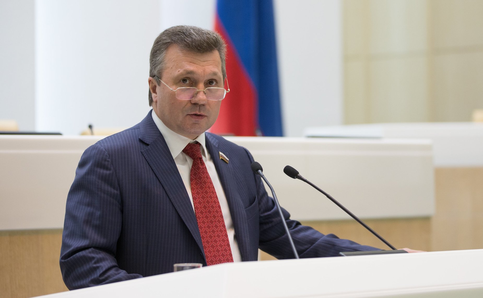 В. Васильев