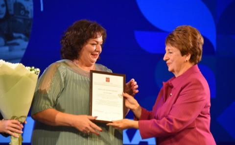 Екатерина Алтабаева вместе с представителями исполнительной и законодательной власти города поздравила педагогов и студентов