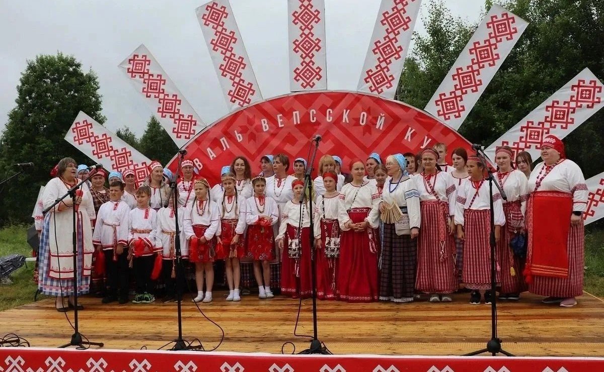 Евгений Богомазов принял участие в межрегиональном фольклорно-этнографическом празднике в Бабаевском округе Вологодской области