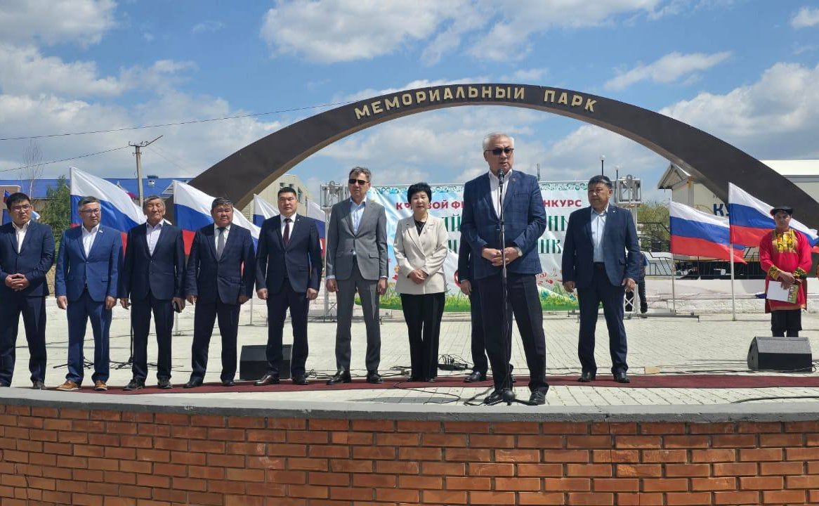 Баир Жамсуев поддержал фестиваль народного творчества в Забайкалье