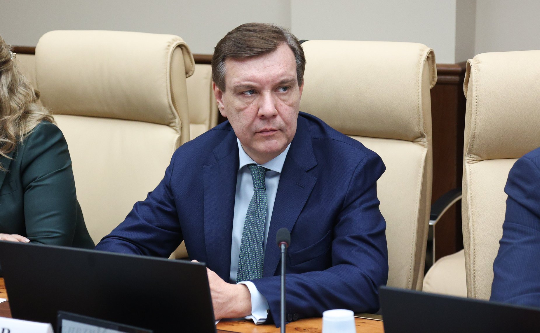 Совещание Комитета СФ по экономической политике «Вопросы увеличения производства автомобилей для оказания услуг такси с учетом требований к уровню их локализации»