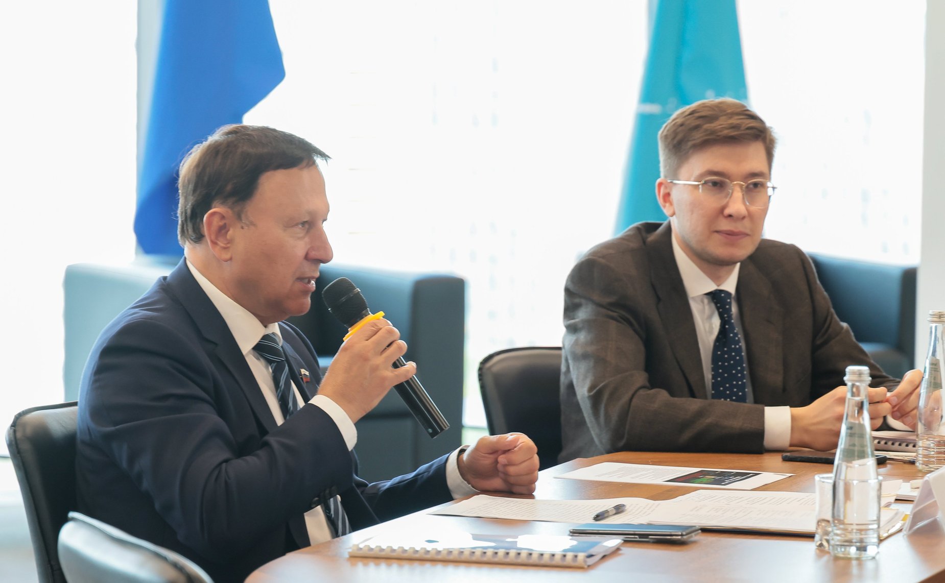 Александр Ролик и Виталий Алтабаев провели круглый стол по текущим вопросам развития лесного комплекса на Дальнем Востоке