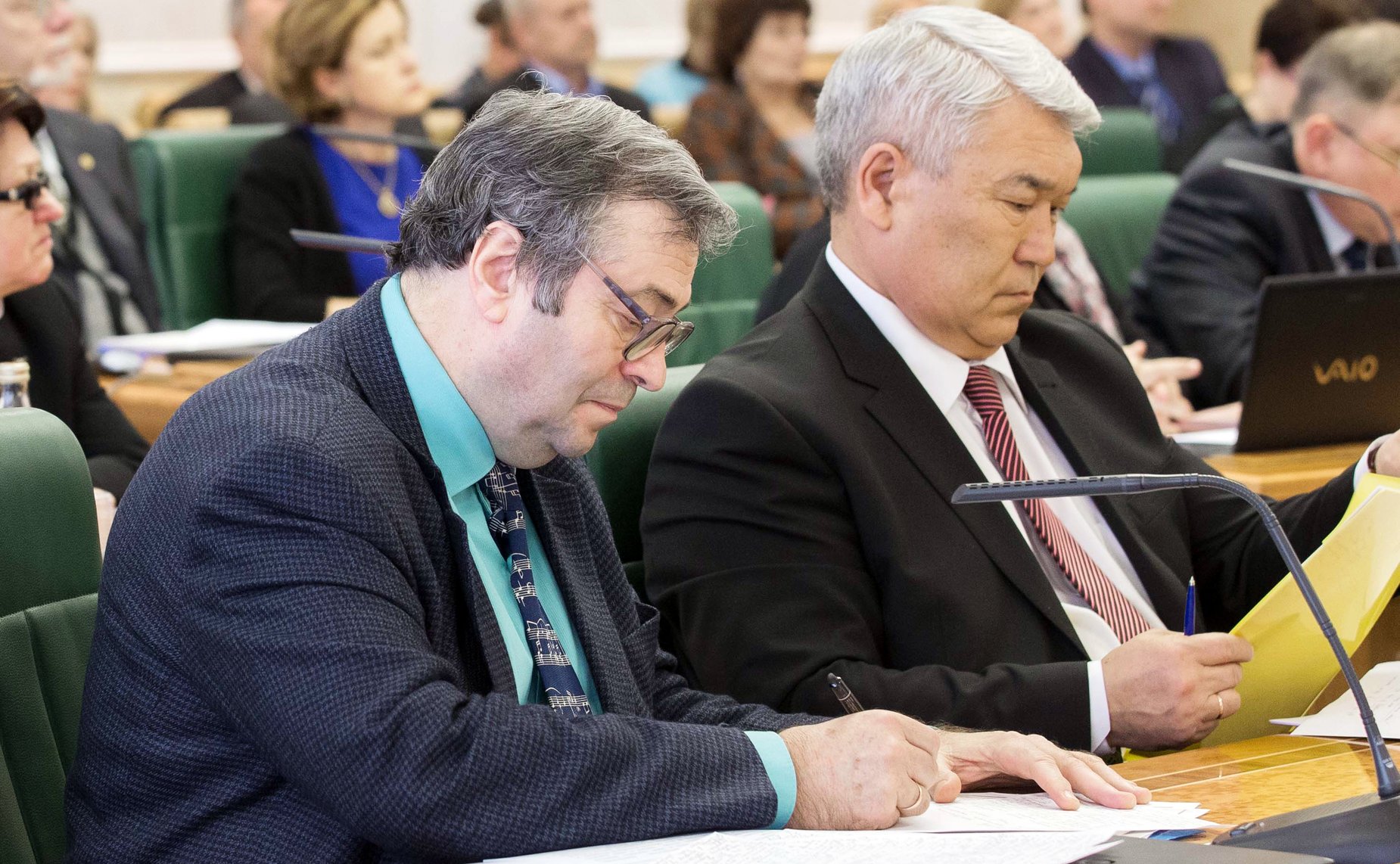 «Круглый стол» на тему «Вопросы сохранения и развития народного творчества в РФ» 4