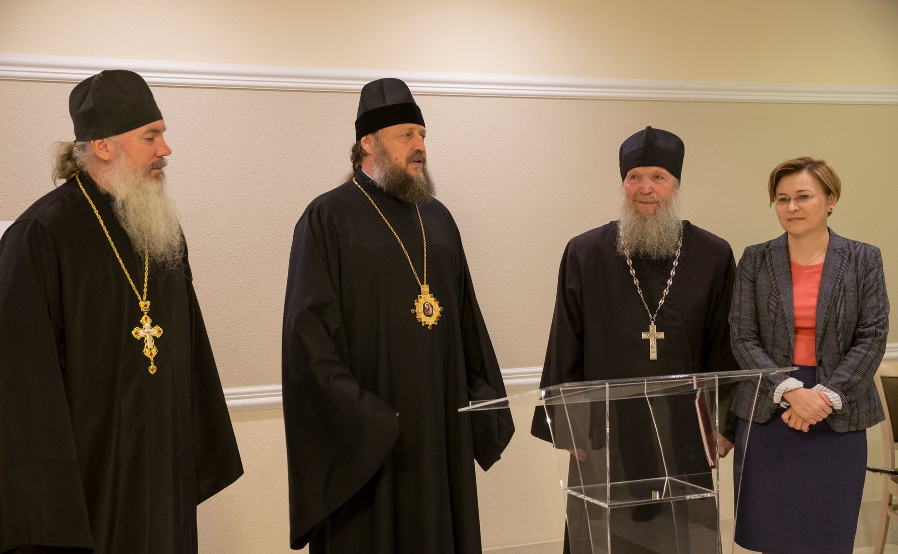 В Совете Федерации открылась выставка, посвященная 60-летию творческой деятельности художника-живописца П. Кочанова