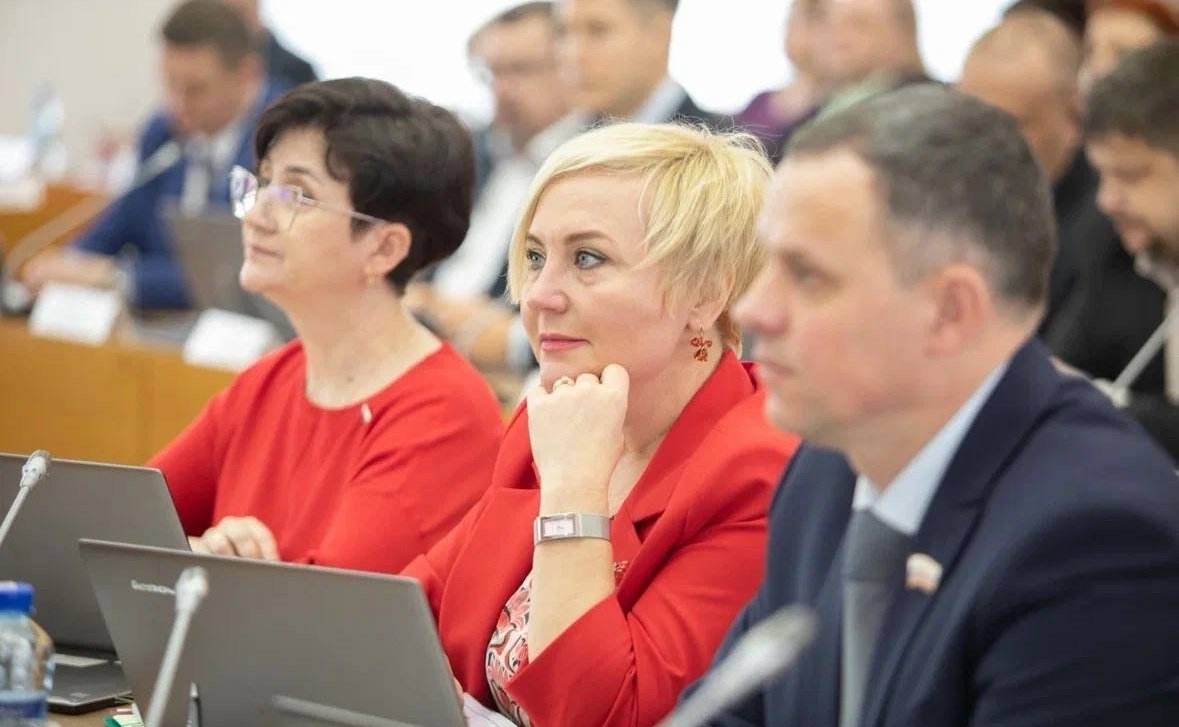 Юрий Воробьев выступил на сессии Законодательного Собрания Вологодской области с отчетом о своей деятельности за 2024 г