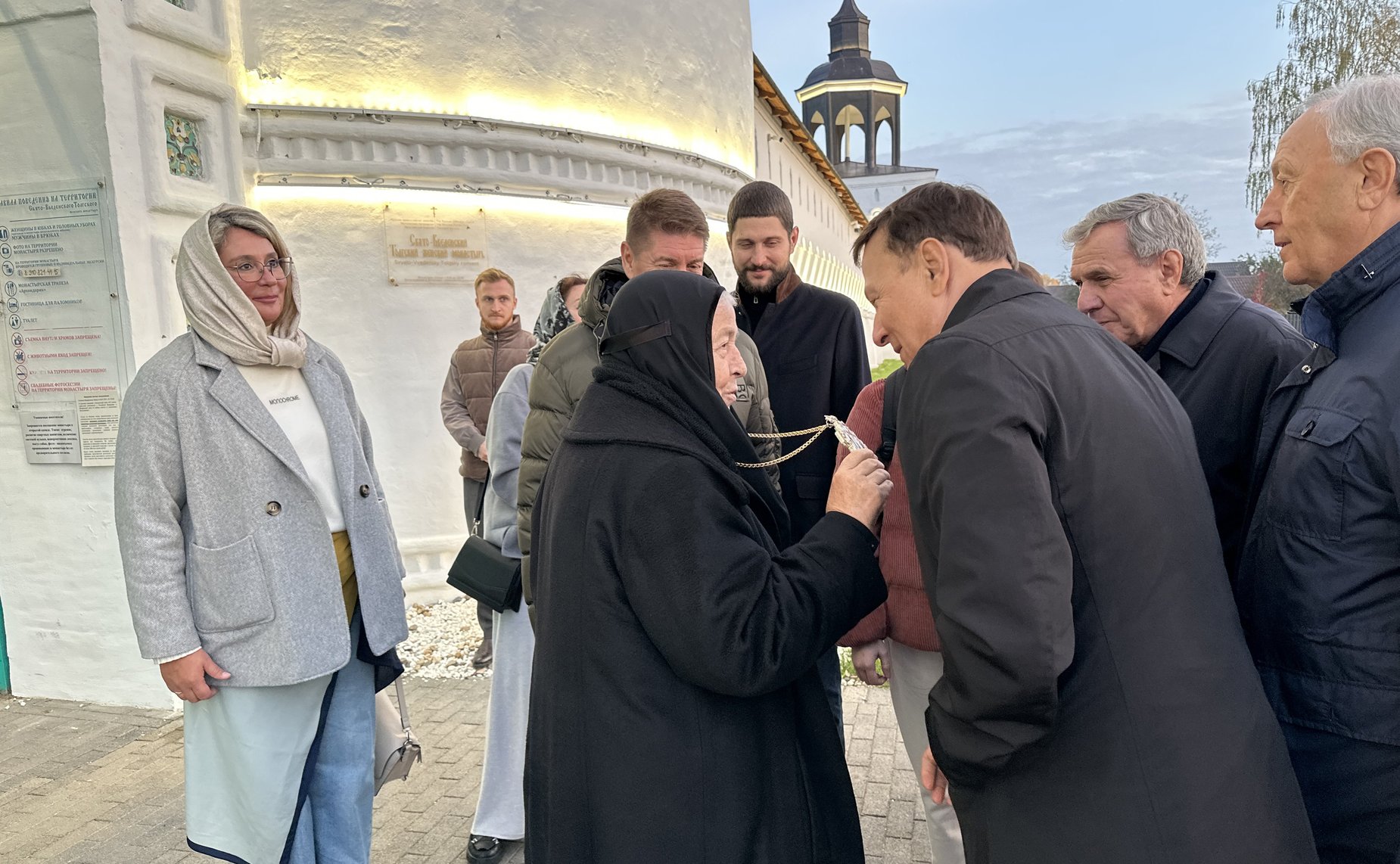 Сенаторы осмотрели площадки, отведенные под реализацию проектов комплексного развития территории и Церковь Иоанна Предтечи в Толчкове