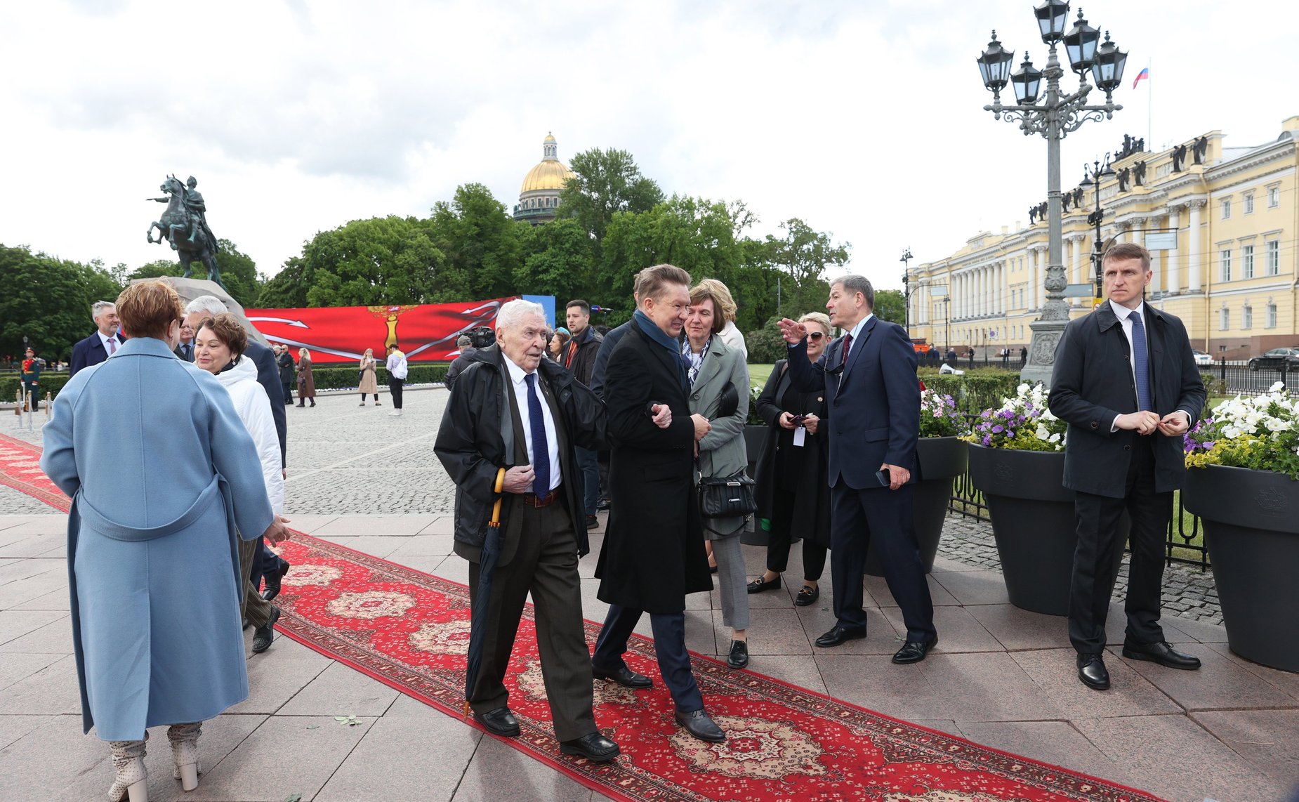 Валентина Матвиенко приняла участие в торжественных мероприятиях в честь 320-летия Санкт-Петербурга