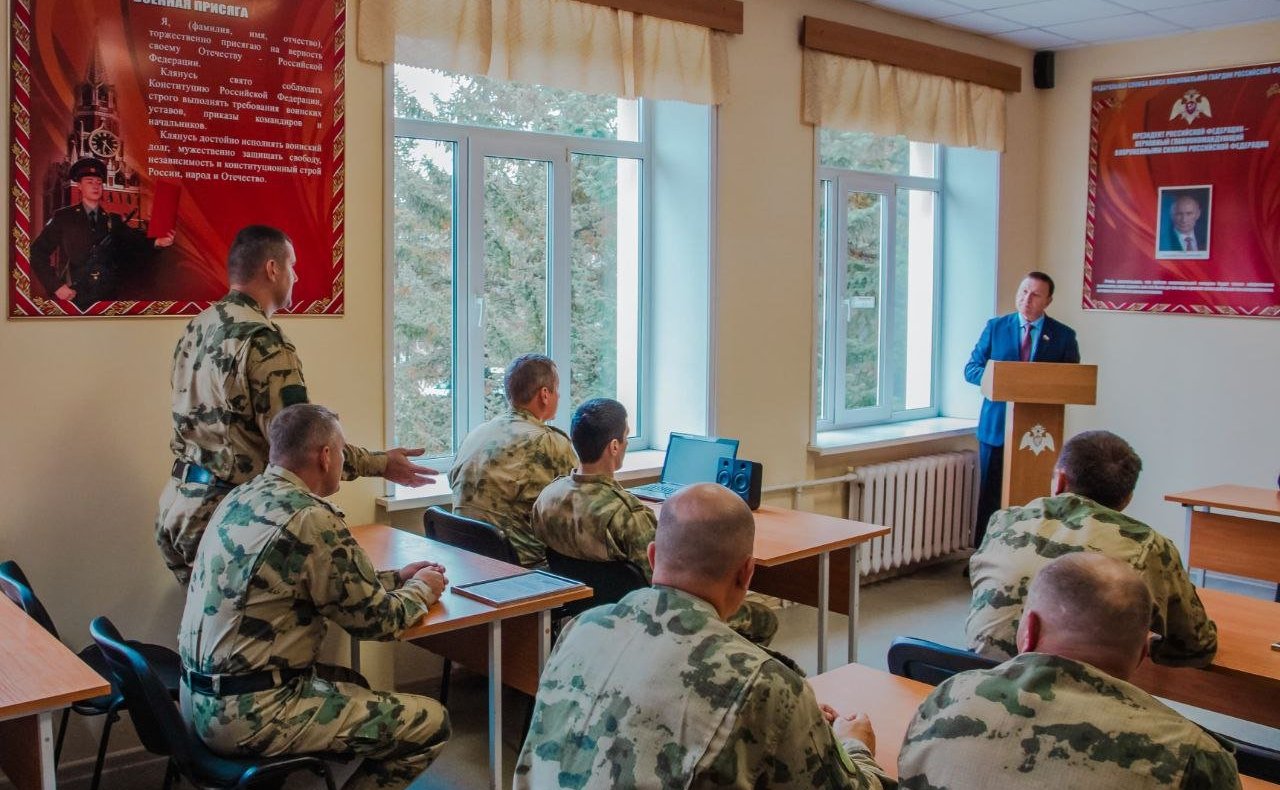 Александр Ролик провел встречу с участниками СВО и патриотические мероприятия