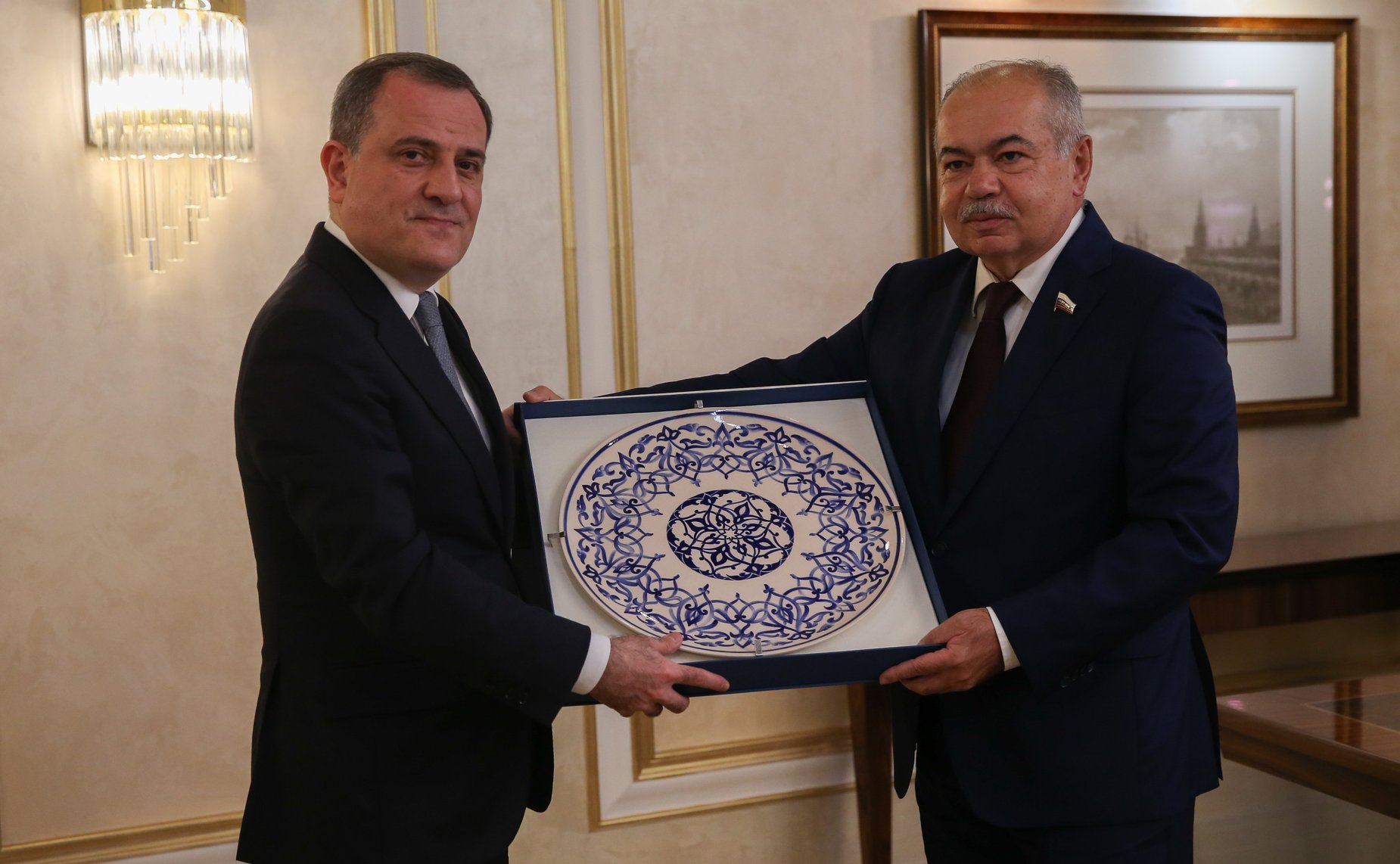 Заместитель Председателя Совета Федерации Ильяс Умаханов провел встречу с Министром иностранных дел Азербайджанской Республики Джейхуном Байрамовым