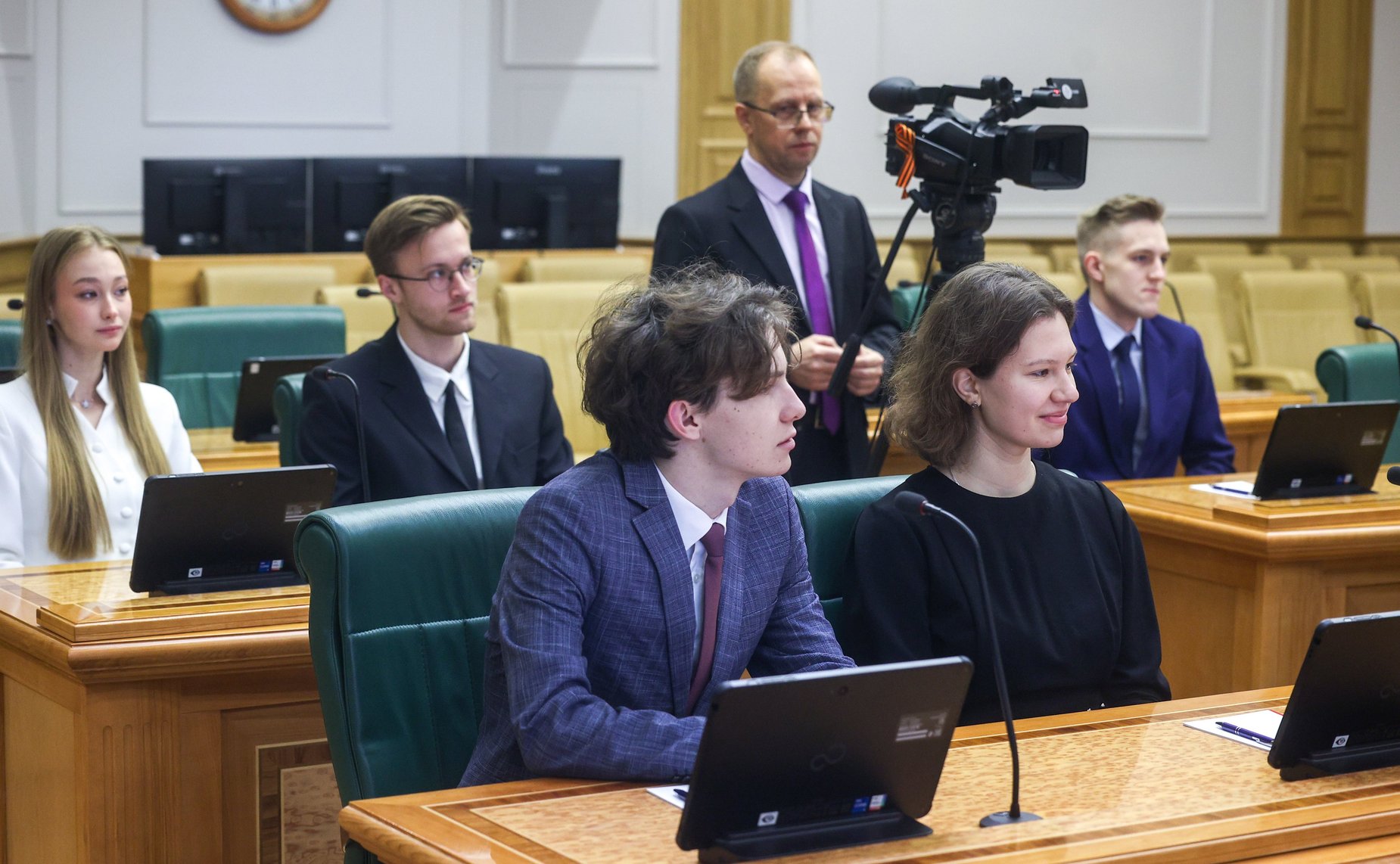 Евгений Богомазов провел встречу с руководителями Представительств Вологодской области в Москве и Санкт-Петербурге и студентами-вологжанами, обучающимися в ВУЗах Москвы и Санкт-Петербурга