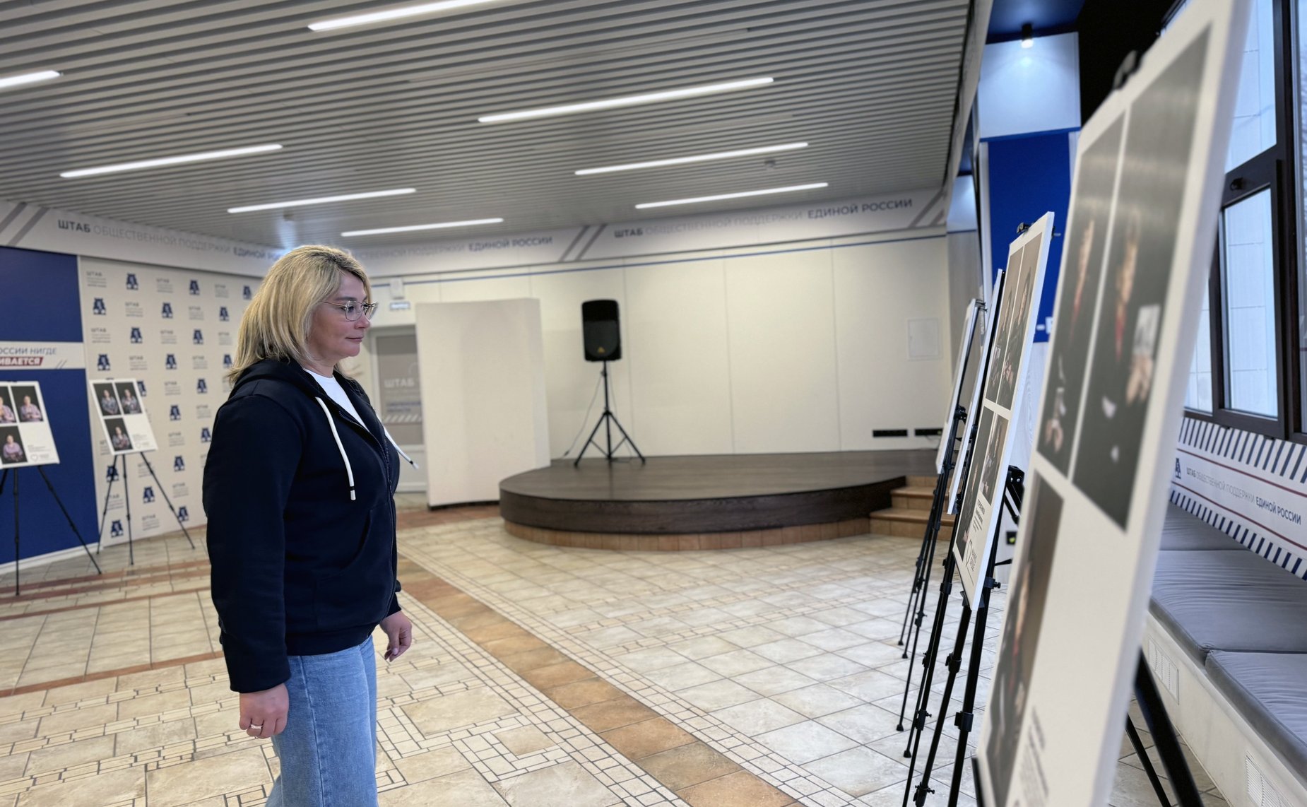 Сенаторы РФ провели встречу с представителями Фонда «Защитники Отечества» и посетили выставку «Мамино сердце»