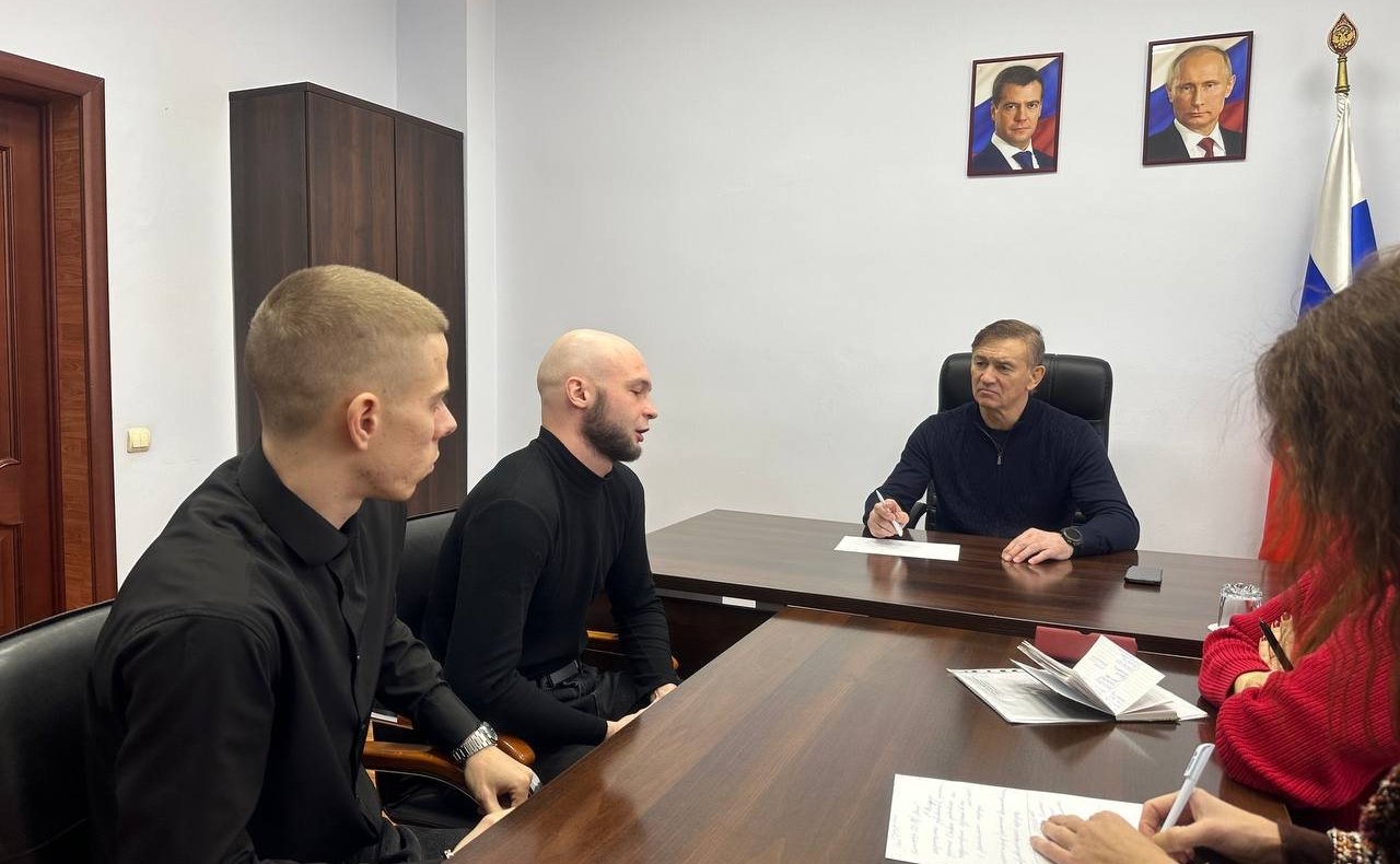 Александр Брыксин провёл личные встречи с курянами